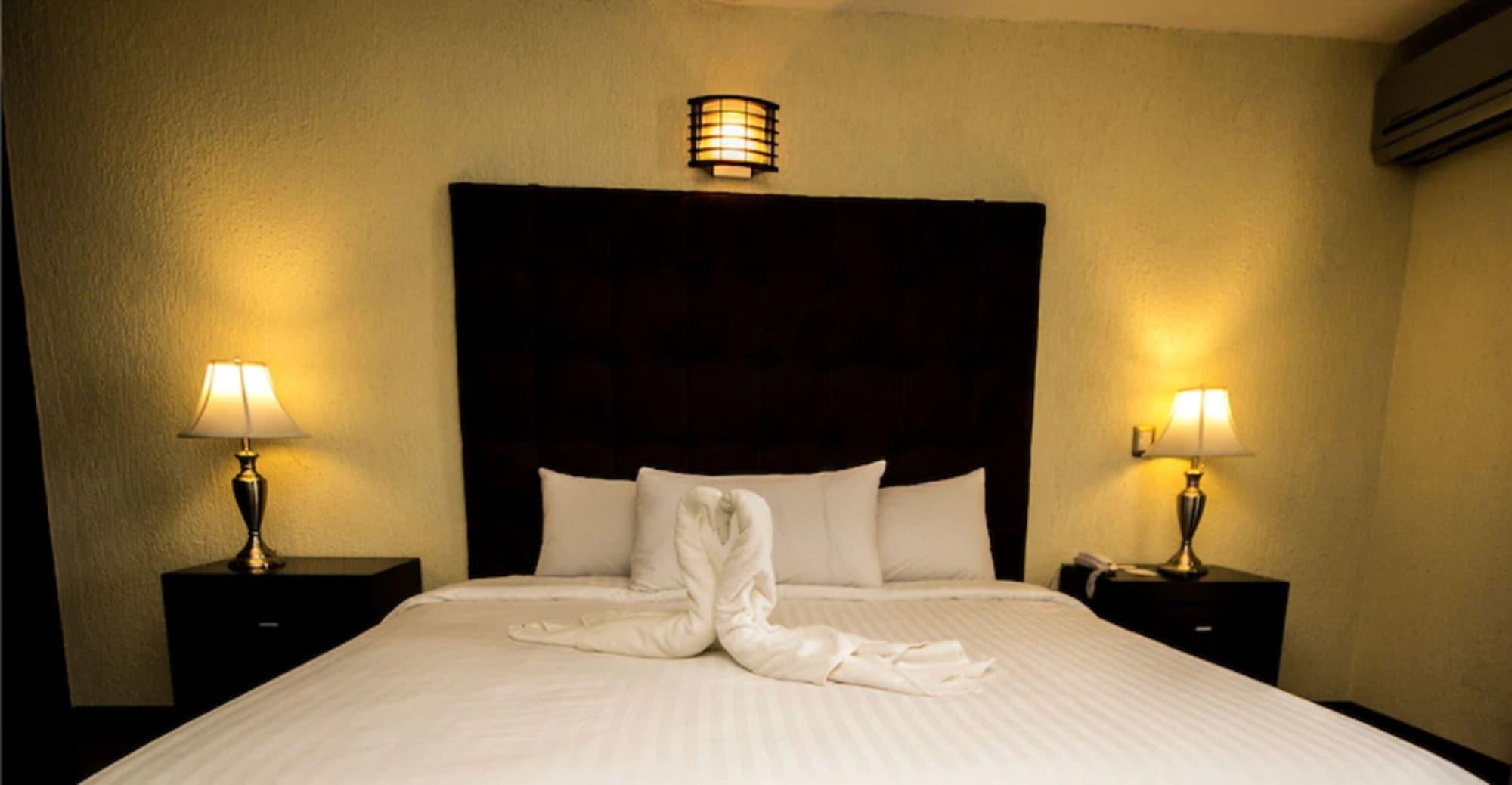 Hotel Gran Plaza & Convention Center Guanajuato Exterior photo